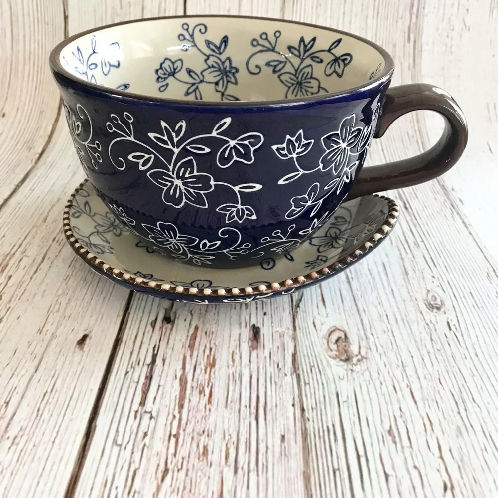 Temptations Floral 22oz Mug with Lid Set NWOT